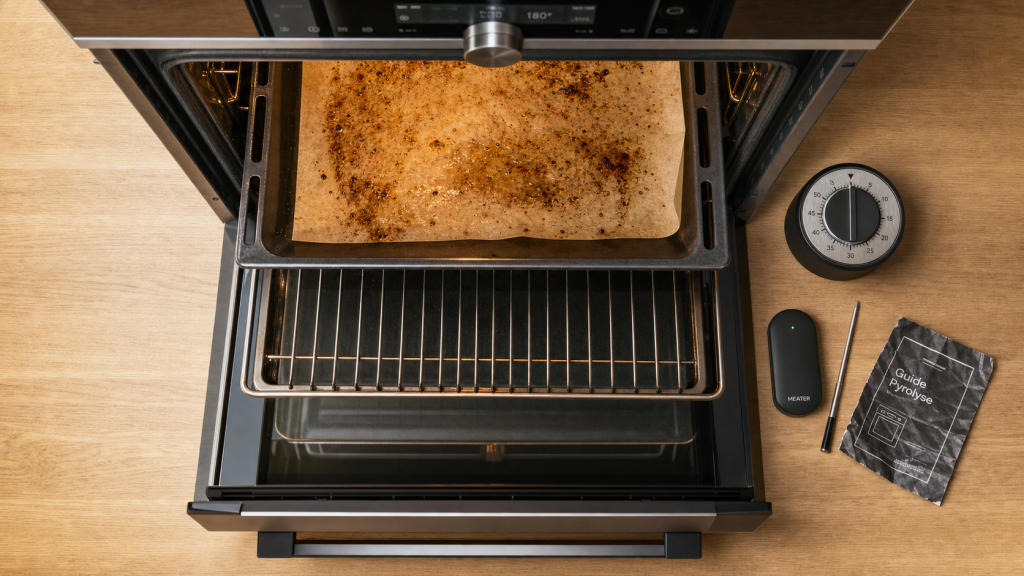 Meilleur four encastrable pyrolyse et air fry 50-77 L